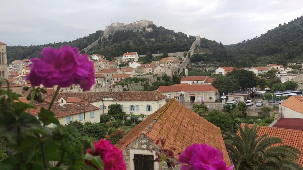 Ana Tudor Apartments Hvar Town Exterior photo